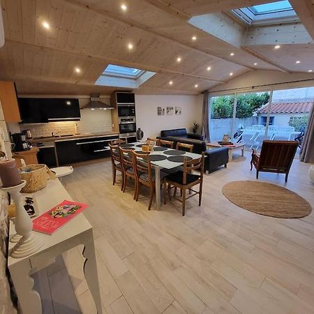 Maison Proche Plages, Port Et Tous Commerces レ・サ​​ーブル・ドロンヌ エクステリア 写真